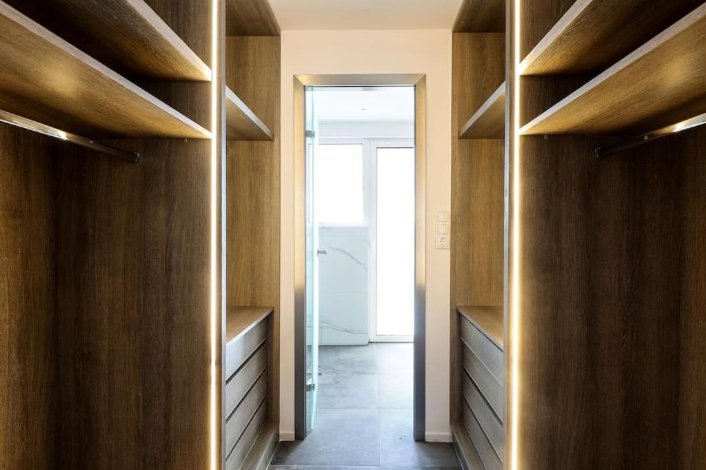 Blue Delta Apartment Palaio Faliro Athena Bagian luar foto