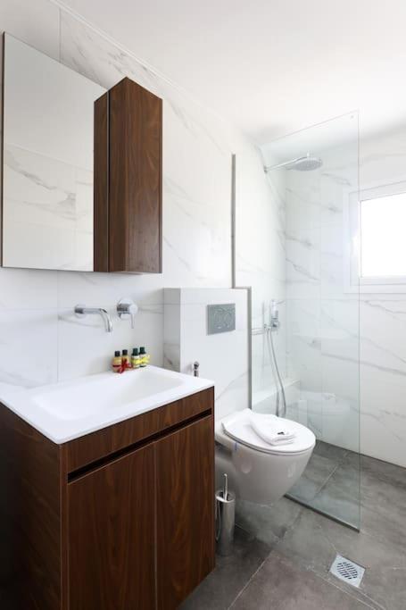 Blue Delta Apartment Palaio Faliro Athena Bagian luar foto