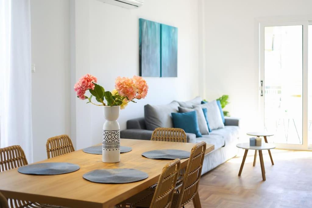 Blue Delta Apartment Palaio Faliro Athena Bagian luar foto