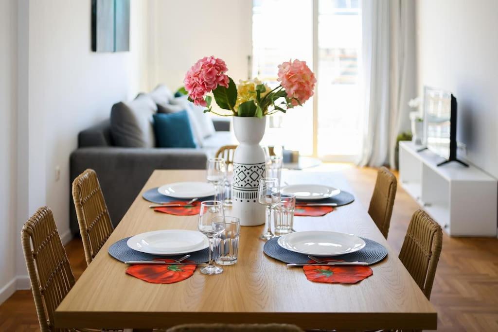Blue Delta Apartment Palaio Faliro Athena Bagian luar foto